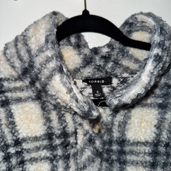 Torrid Shacket - Picture 3 of 3